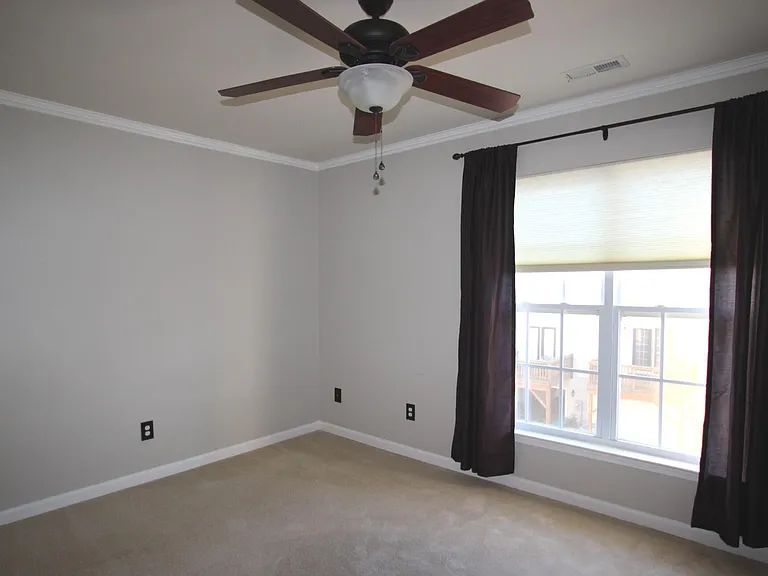 129 Dove Cottage Ln — Photo 9
