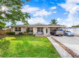 305 Henthorne Drive, Palm Springs, FL 33461