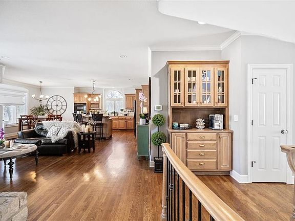 5th image of 14609 Wedd St