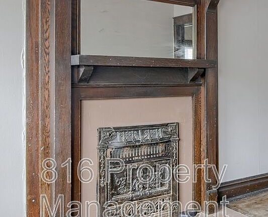 3rd image of 3233 Charlotte St #1S