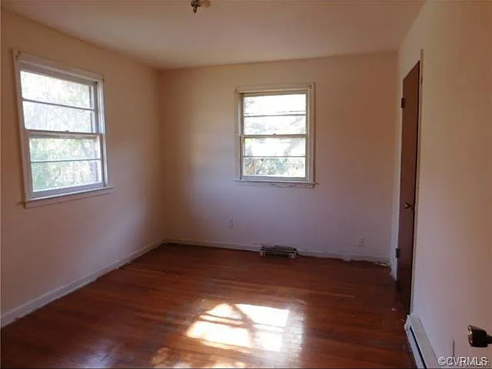2nd image of 1630 W Clara Dr