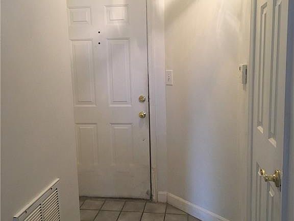 3rd image of 1040 Spotswood Ave APT 204