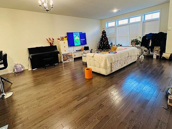 3rd image of 3408 Pietro Way