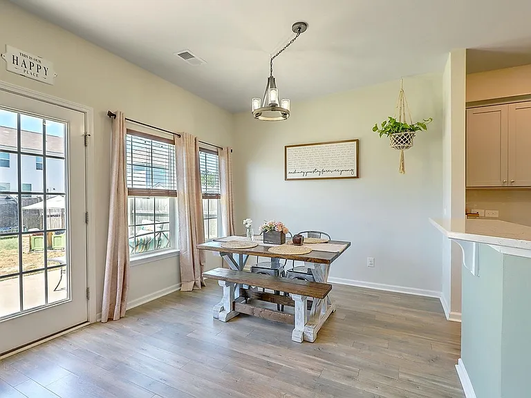 115 Sequoia Ln — Photo 9