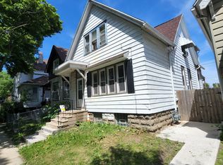1114 S 17th St, Milwaukee, WI 53204