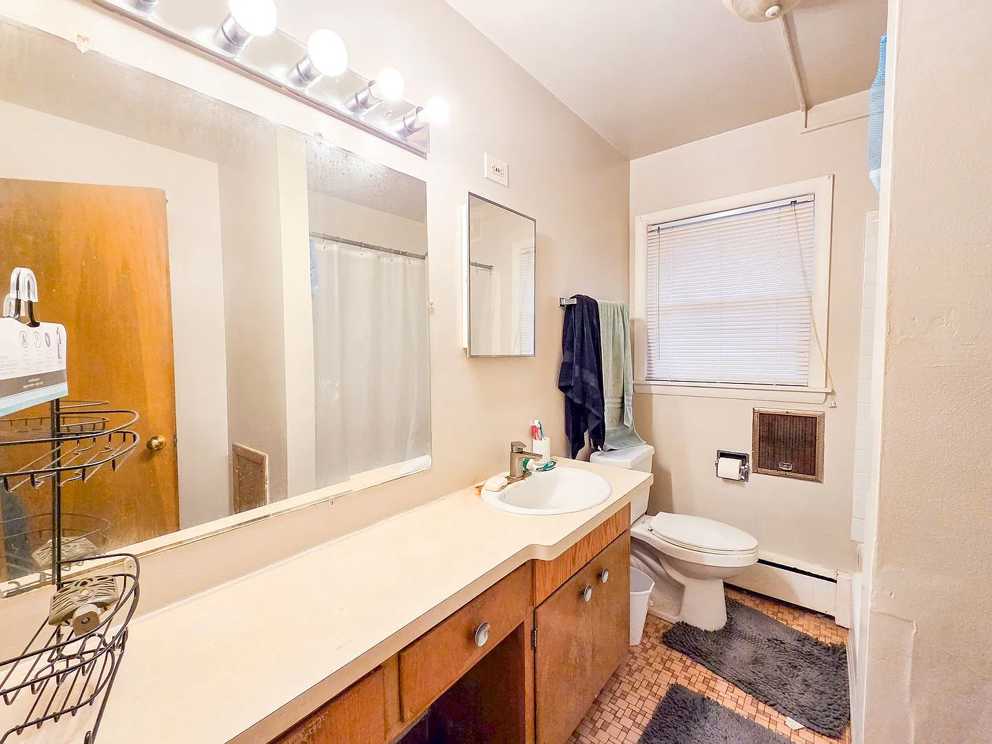 913 High Street — Photo 3