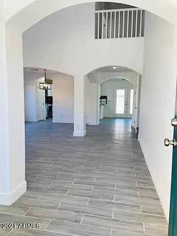 4 bed, 3.5 bath, 2521 sqft, $819 — Photo 3