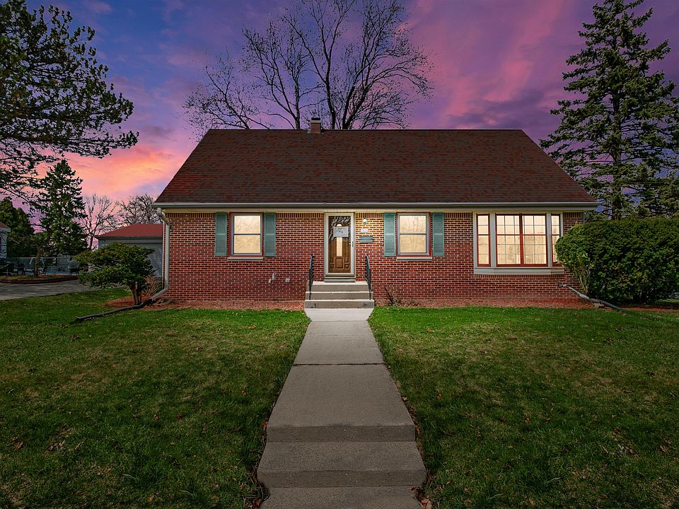 7404 W Wedgewood Dr, Milwaukee, WI 53220 Zillow