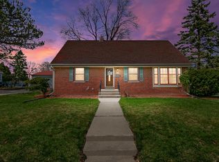7404 W Wedgewood Dr, Milwaukee, WI 53220