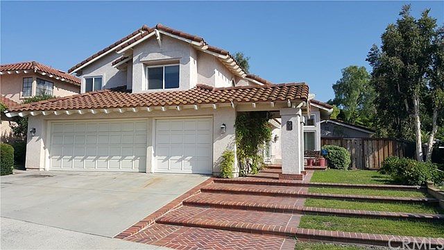 Welcome to the Cantabrio tract of Rancho Santa Margarita