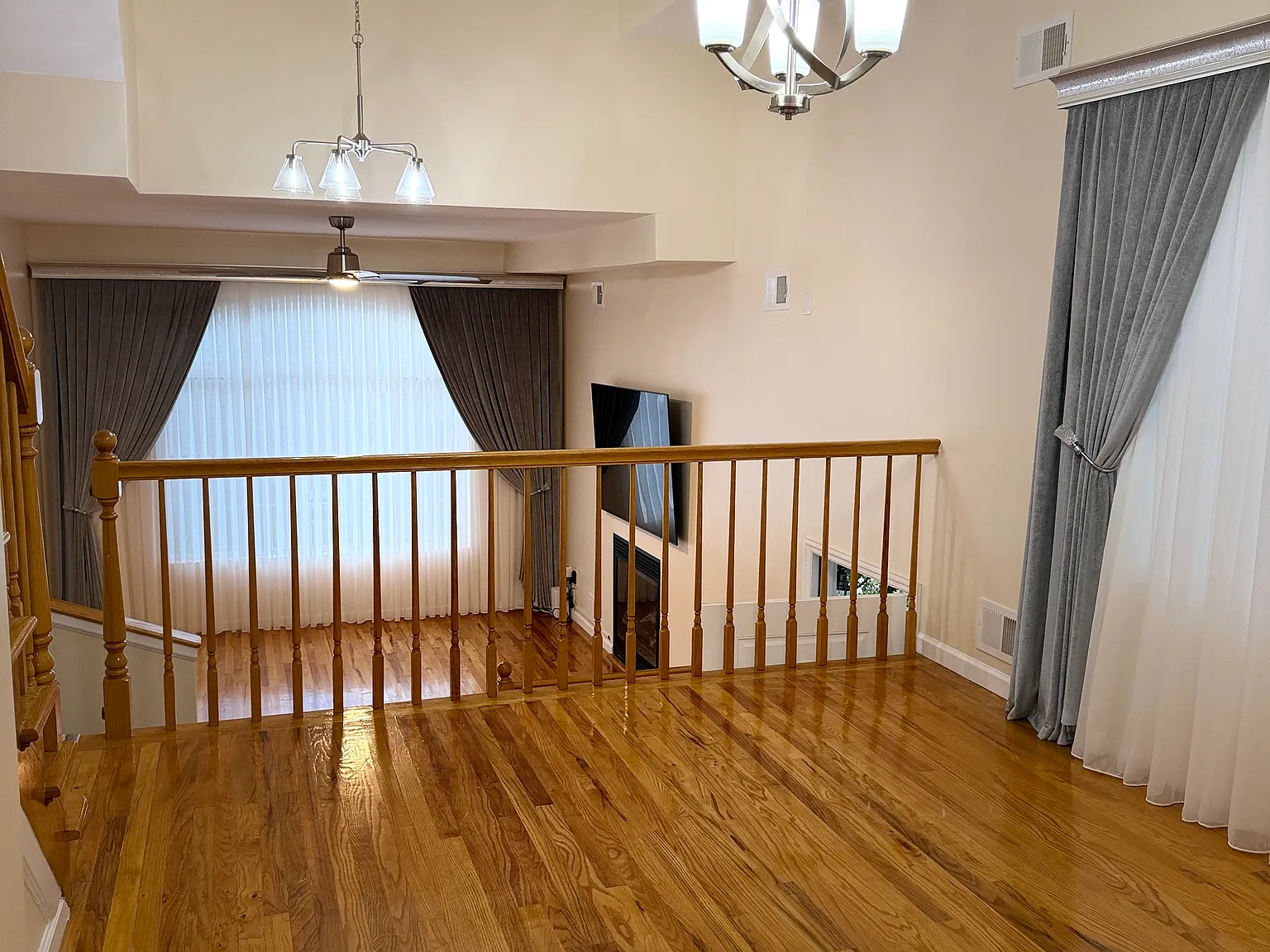 3 bed, 2.5 bath, 1762 sqft, $3,850 — Photo 4