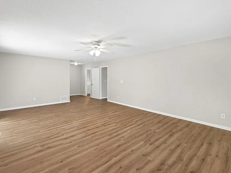5949 James Rd — Photo 24