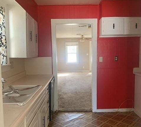 4th image of 318 N College St