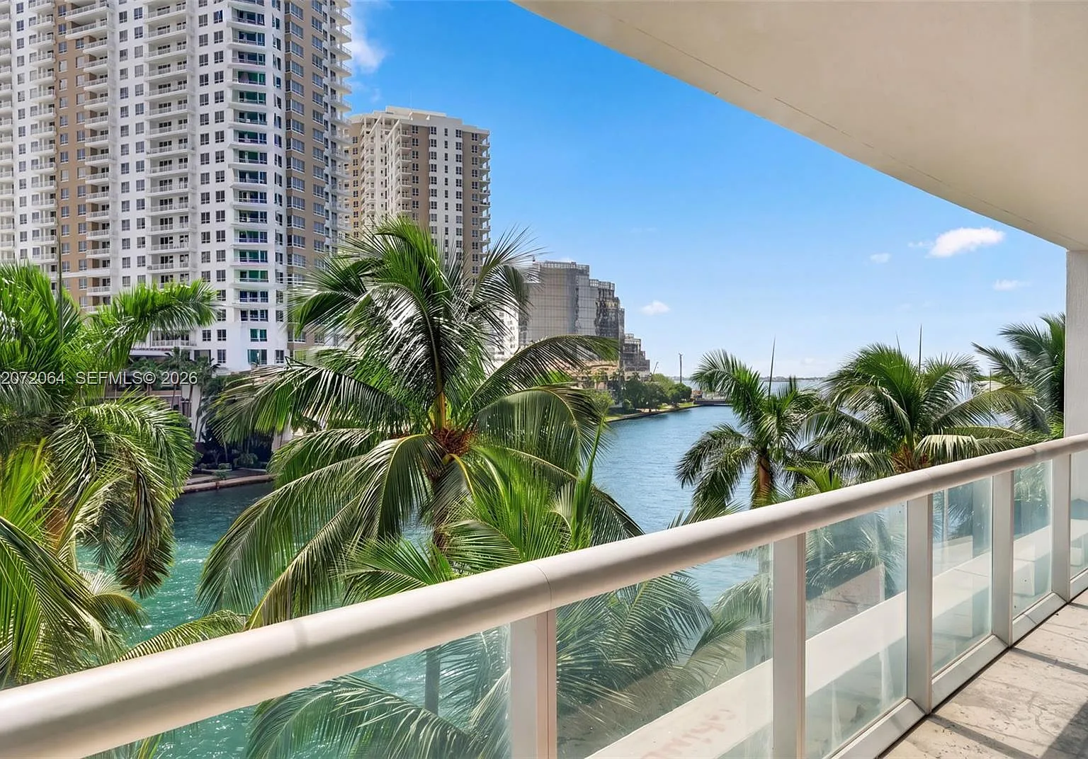 Iconbrickell Condo No 1 — Photo 3