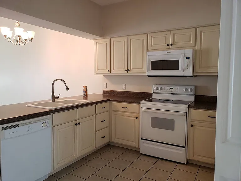 8218 Annabellas Ln — Photo 7