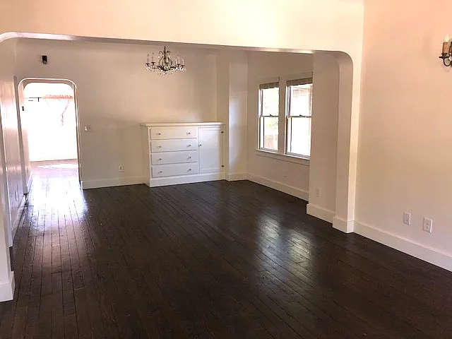 2848 33rd St — Photo 3