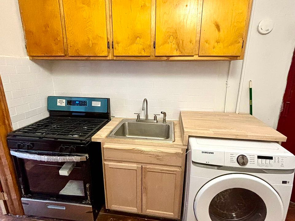 1st image of 121 Mac Dougal St Unit 8