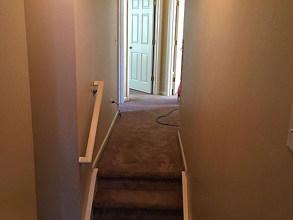 Split stair to bedrooms 