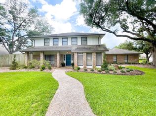 2814 Oak Dr, Bay City, TX 77414