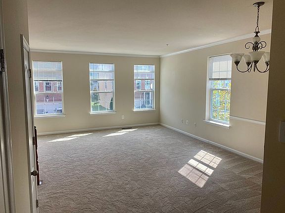4th image of 7508 Briargrove Ln