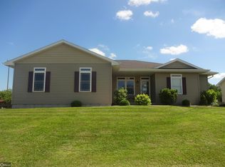 303 W Walnut St, Danville, IA 52623