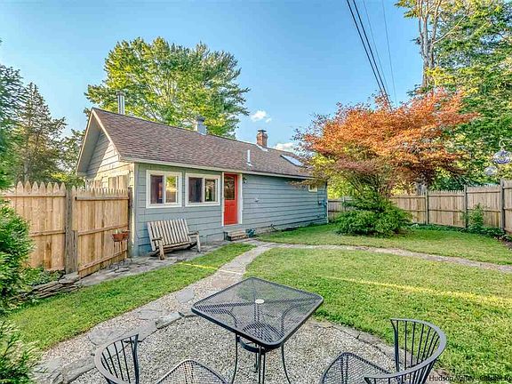 3rd image of 76 Cedar St
