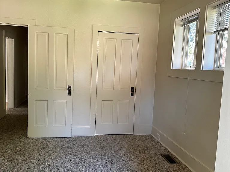 154 E Park Ave — Photo 11
