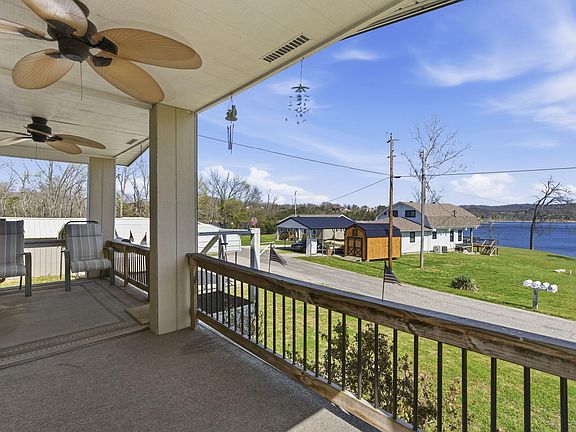 2nd image of 209 Lake Circle Drive
