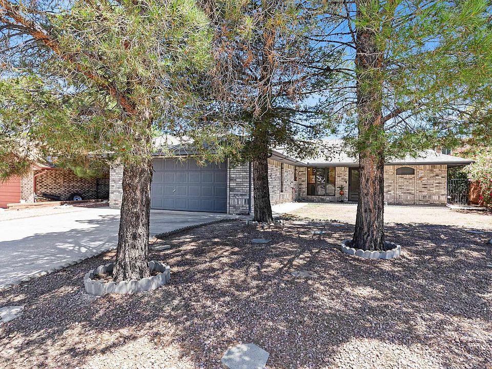 1st image of 2213 Desert Pine Dr