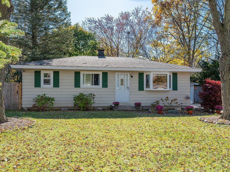 1st image of 3018 Briarwood Dr
