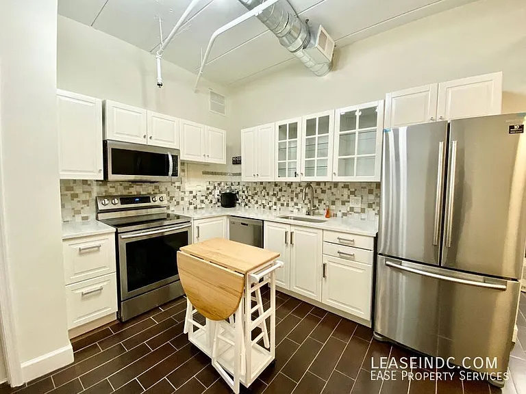 2141 Wisconsin Ave NW #D2 — Photo 4