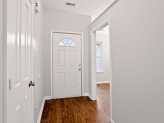 4th image of 8276 Bayshore Ln