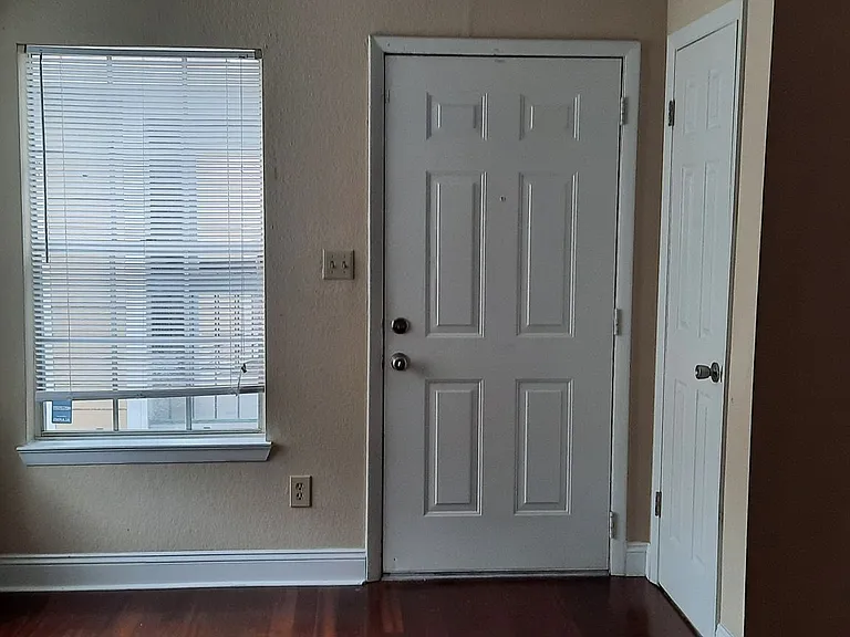 4200 Thornbriar Ln #E306 — Photo 7