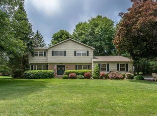 20 Hickory Ln, Long Valley, NJ 07853