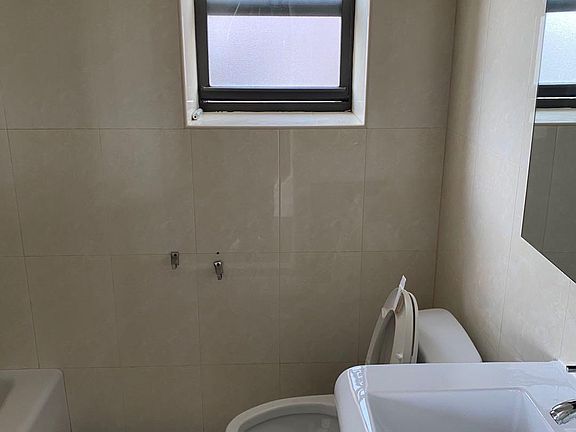 5th image of 13326 Avery Ave #5F