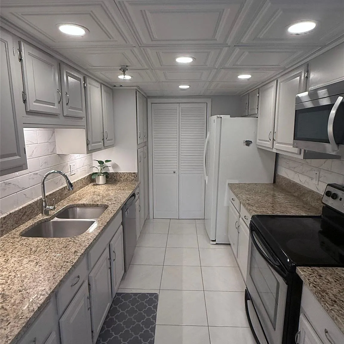 2 bed, 2.0 bath, 1315 sqft, $3,850 — Photo 1