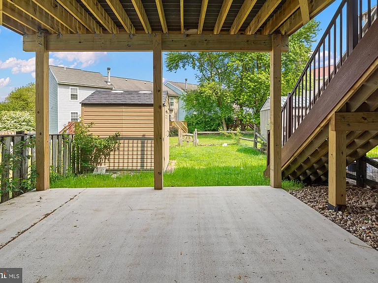 26 Wessex Ct — Photo 32