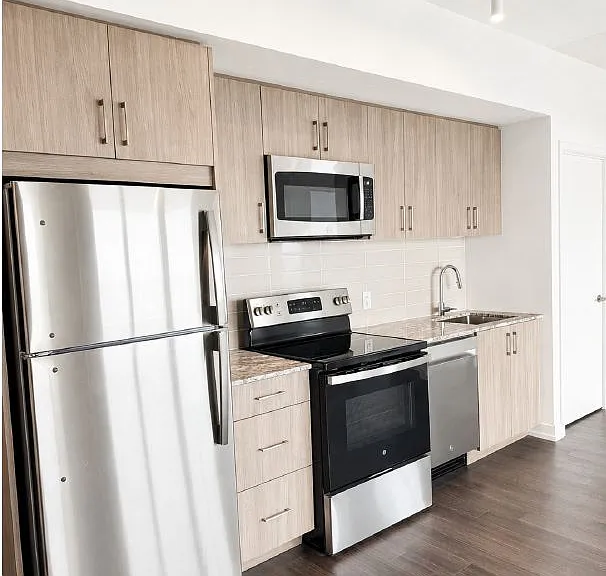 4010 Eglinton Ave W #913 — Photo 9