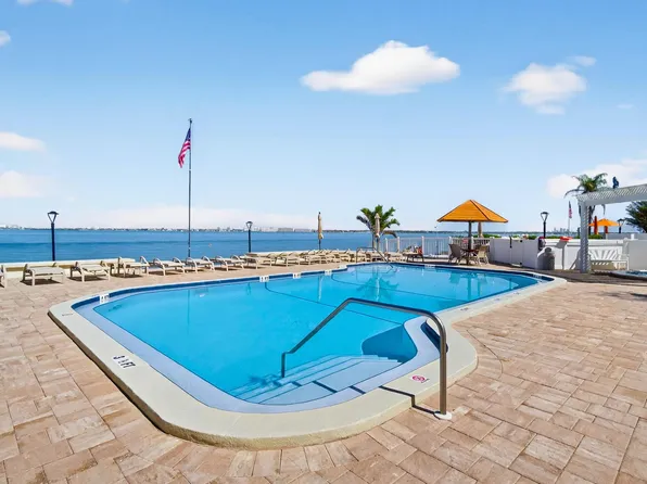 6265 Sun Blvd APT 115, Saint Petersburg, FL 33715