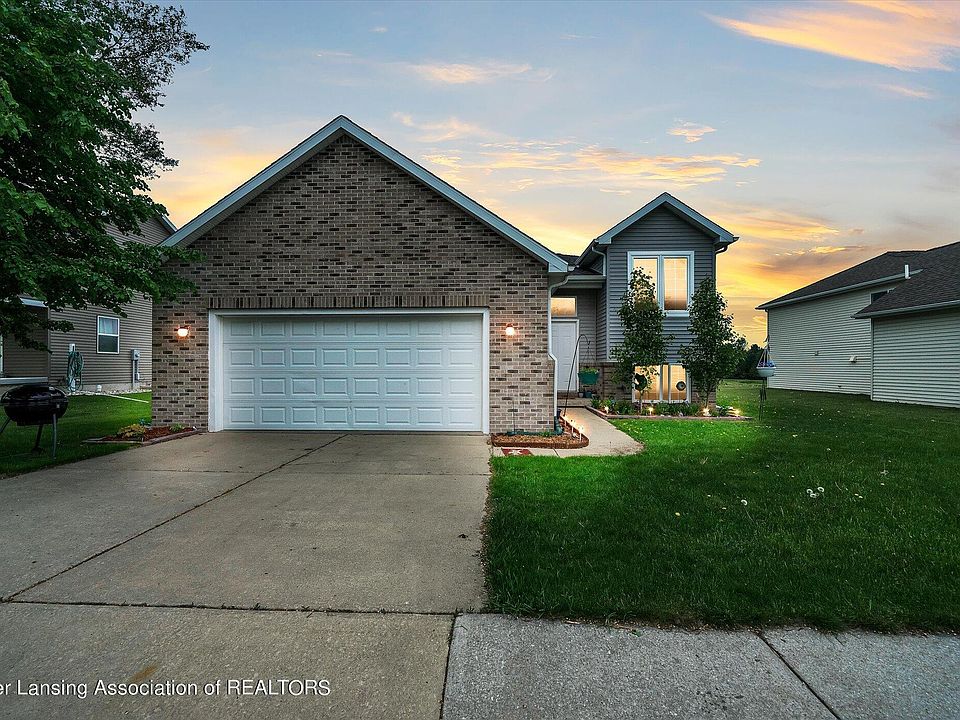 1st image of 787 Saint Andrews Ct