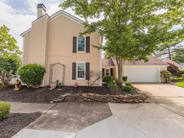 16481 Weymouth Ln, Strongsville, OH 44136