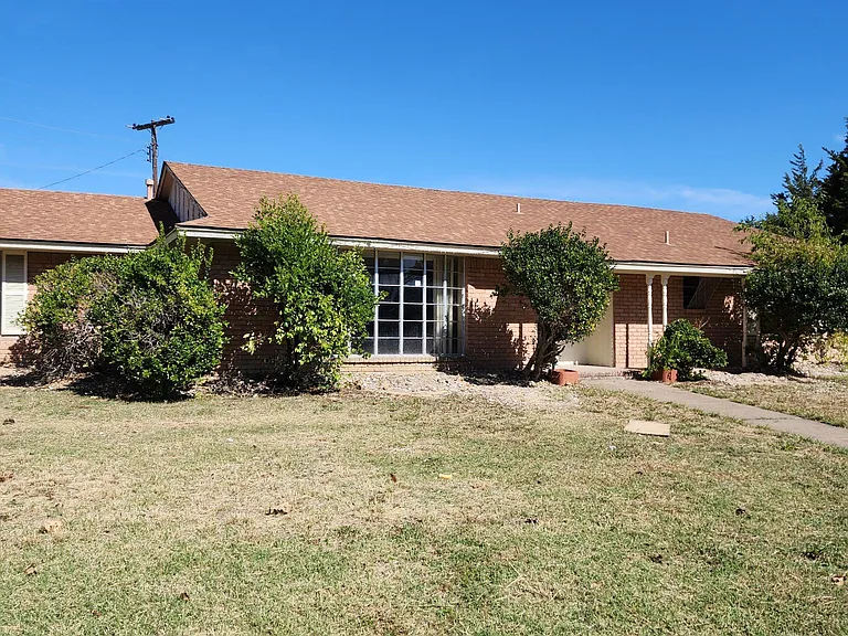 621 Tarryall Dr — Photo 1