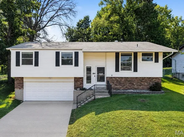 1922 Catlin Dr, Barnhart, MO 63012