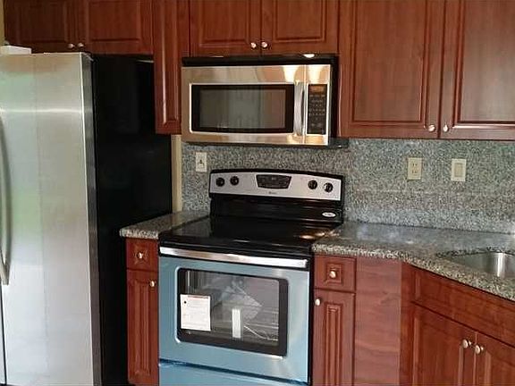 2nd image of 4606 NW 111th Ct