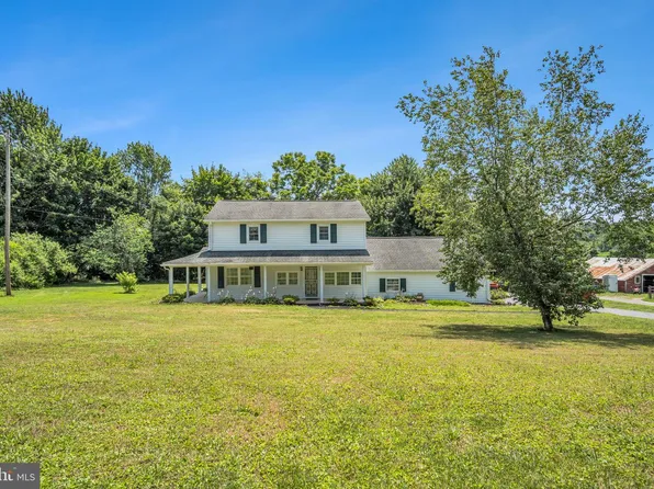 223 Peach Glen Rd, Gardners, PA 17324