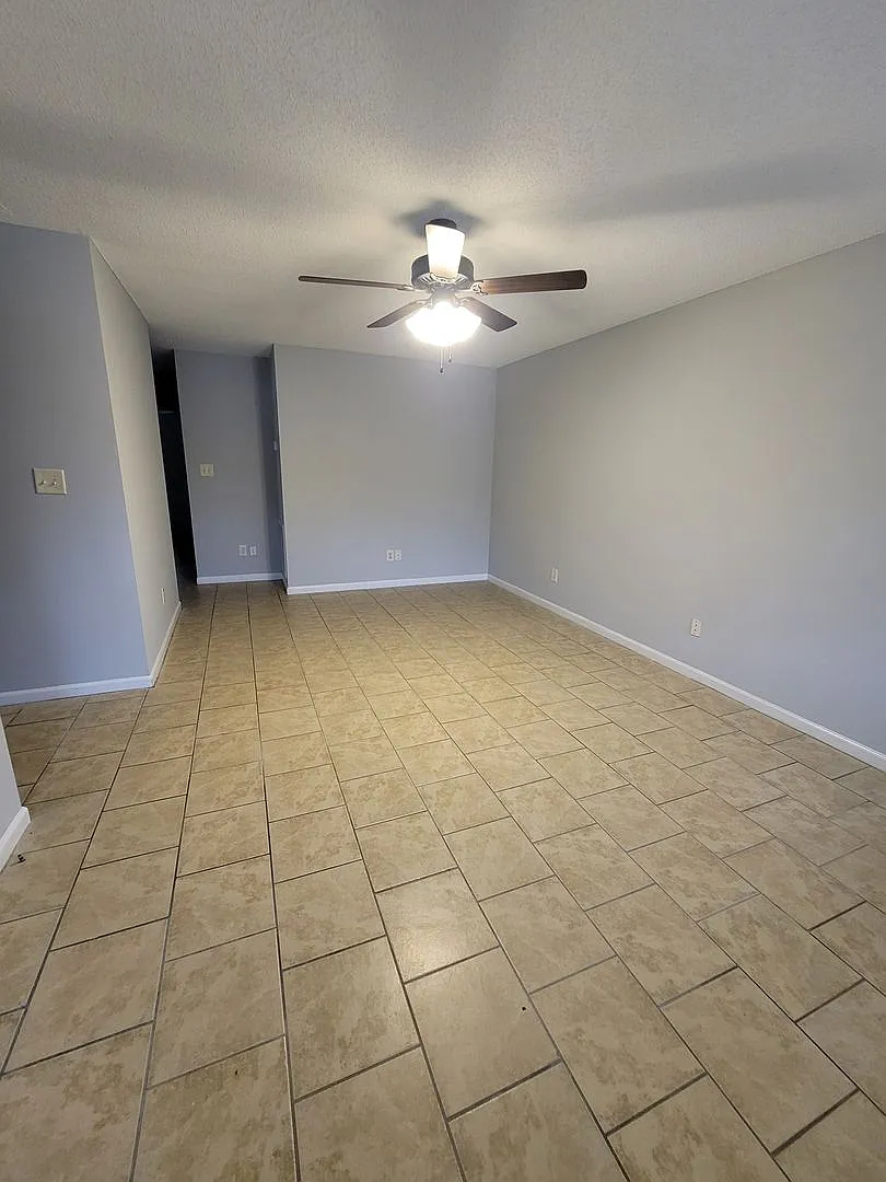 3 BR in High Point! — Photo 2
