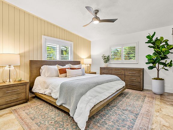4th image of 280 S Coconut Palm Blvd