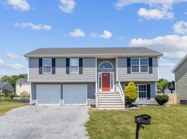 71 Job Rd, Inwood, WV 25428