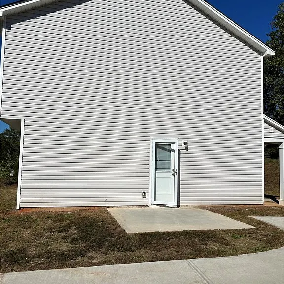 550 J P Stevens Rd — Photo 3