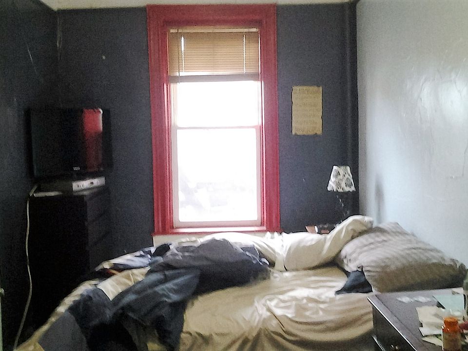 1st image of 133 N 6th St #2